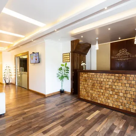 Hotel Grand Turf-2